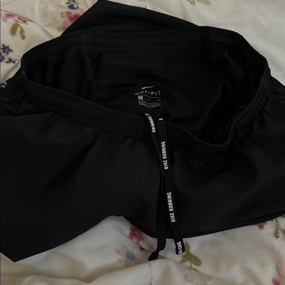 Woman’s Sm Nike Running Shorts